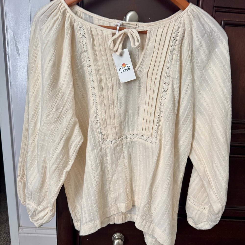 New Marine Layer Women's Ivory holiday Blouse Size Small 🍨